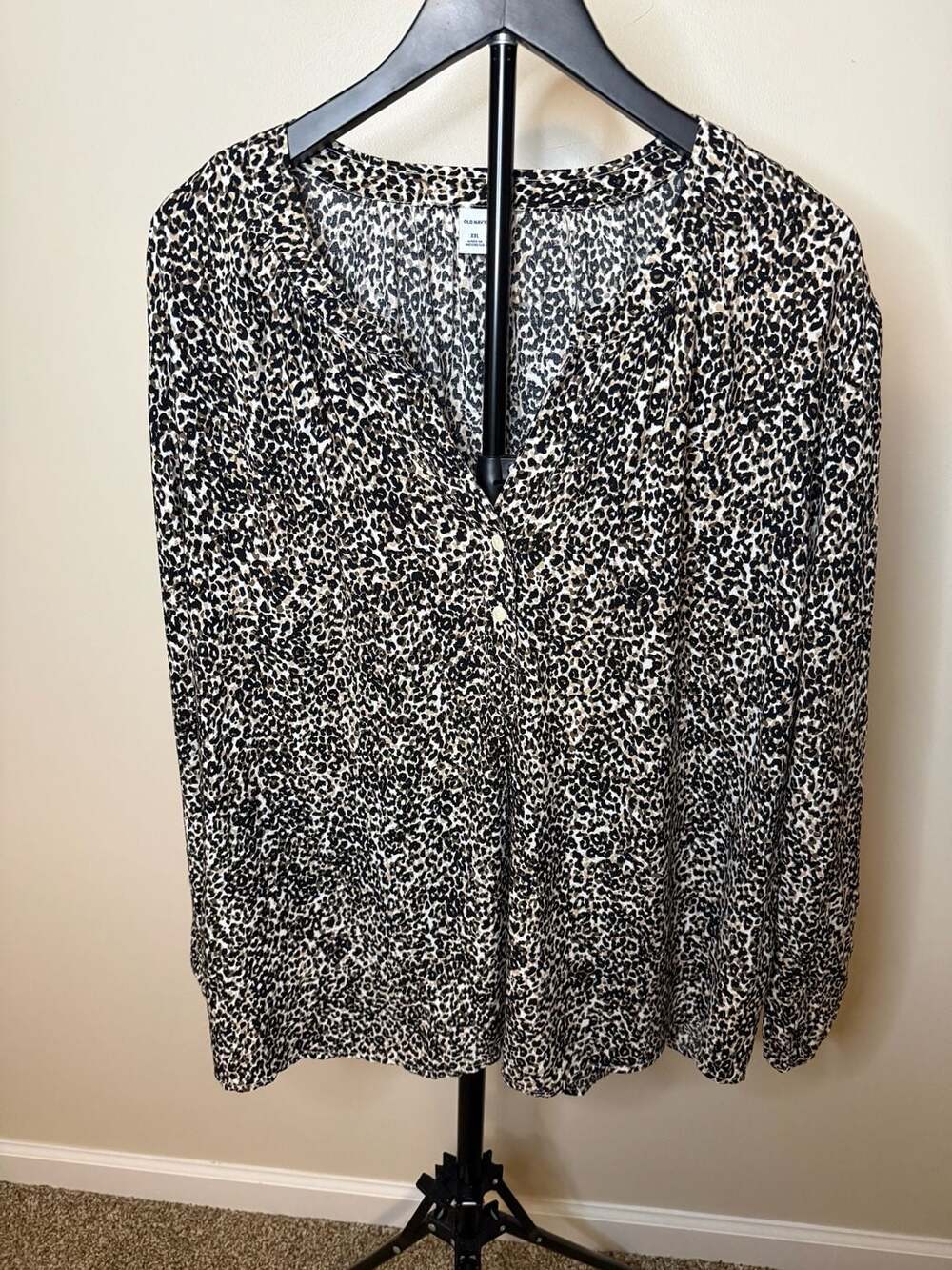 NWT Old Navy Long Sleeve Animal Print Blouse-XXL